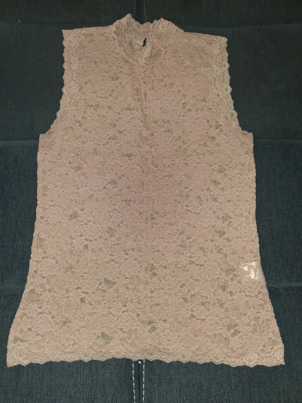 Sleeveless Lace Mock Neck Camisole - Light Pink
